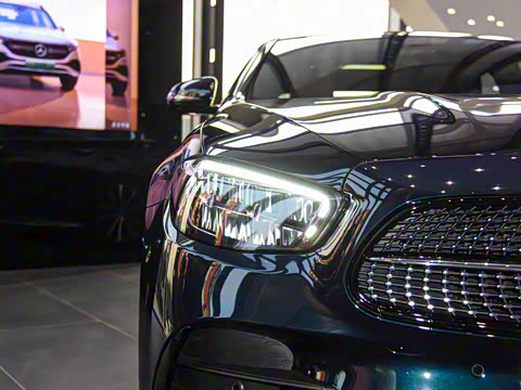 2023�� E 350 e L ���ʽ��϶����˶��γ�