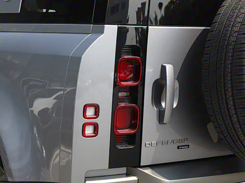 2023�� 110 3.0T P400 X-DYNAMIC HSE