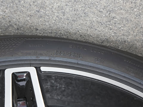 2025�� �Ŀ� C 260 L �ҹ�˶���