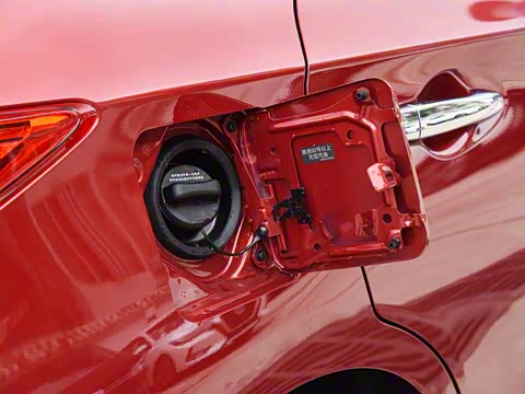 2021�� 1.6L CVT���а�