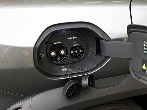 2025�� 501KM ����Ultra��