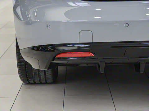 2025�� 75kWh Touring