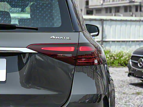 2025�� �Ŀ� GLE 450 4MATIC ������