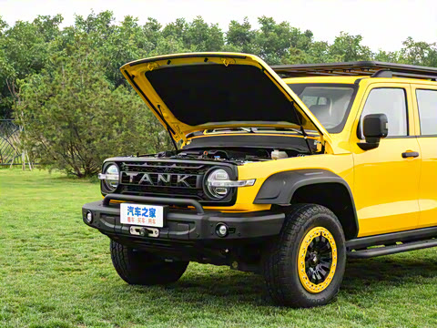 2022�� 2.0T �߾��޶���