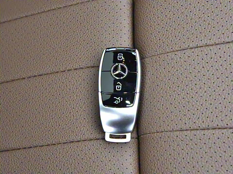 2022�� E 260 ʱ�����˶���