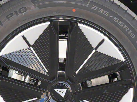 2025�� 285Max ��ΪǬ���Ǽ�ADS SE���̰�