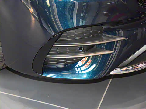 2023�� E 350 e L ���ʽ��϶����˶��γ�