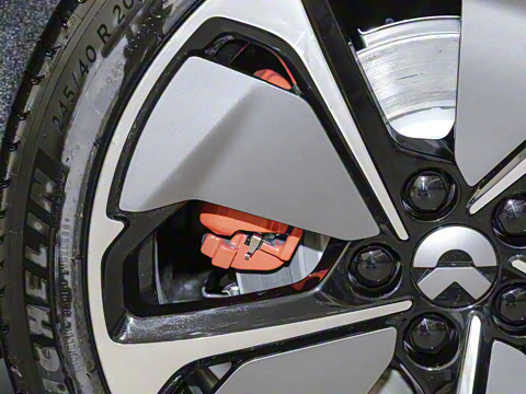 2025�� 75kWh Touring