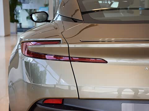 2019�� 4.0T V8 Coupe