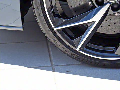 2022�� V10 Coupe performance