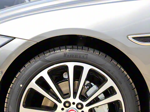 2021�� XFL 2.0T P250 ��������������