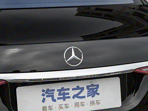 2025�� AMG S 63 L E Performance