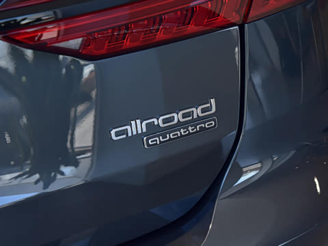 2025�� allroad quattro ̽���� 55 TFSI ����ԽҰ��