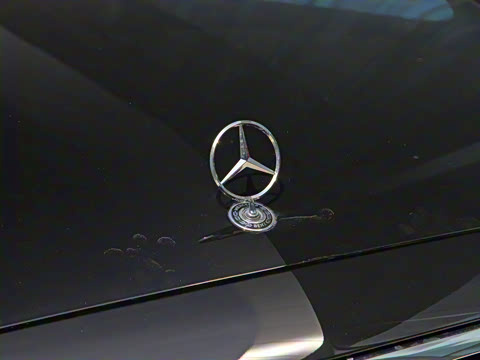 2022�� �Ŀ�� E 350 e L ���ʽ��϶����γ�