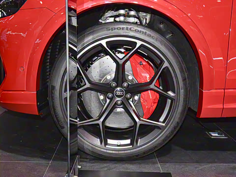 2025�� RS Q8 4.0T performance