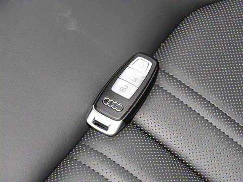 2025�� 40 TFSI ����������