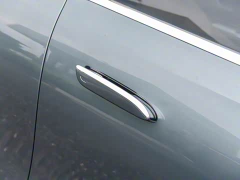 2025�� �Ŀ� E 300 L ʱ���˶���