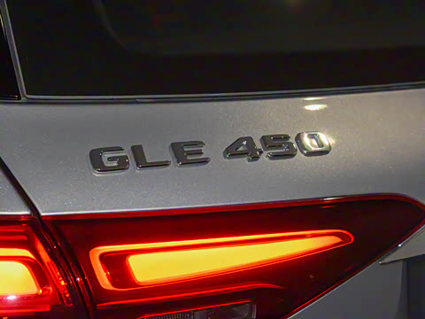 2025�� �Ŀ� GLE 450 4MATIC ������