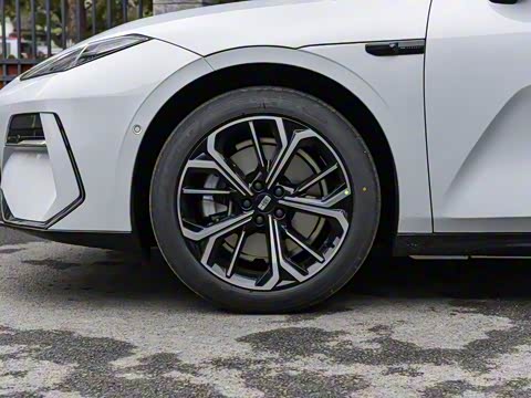 2025�� 700km Զ���Ǽݰ�