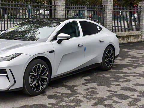 2025�� 700km Զ���Ǽݰ�