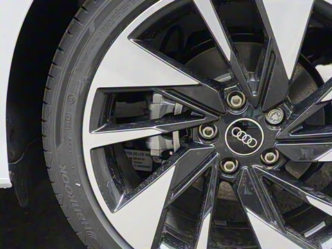 2023�� �Ŀ� A3L Limousine 35 TFSI ʱ���˶���