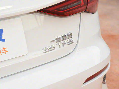 2023�� �Ŀ� A3L Limousine 35 TFSI ʱ��������