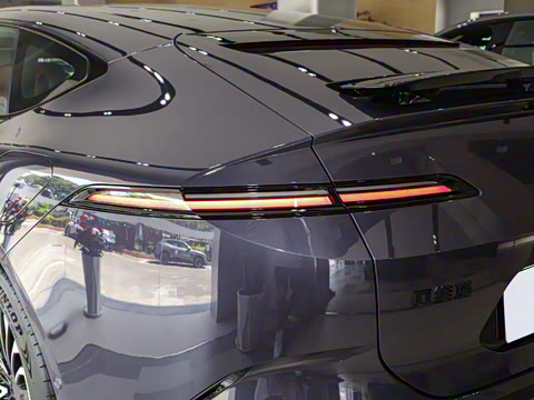 2025�� �Ŀ� Max�����