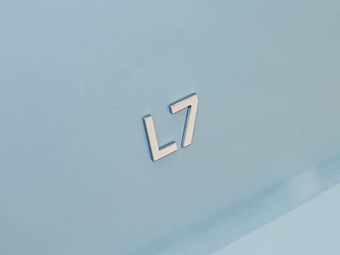 2025�� Ultra ���ܻ��°�