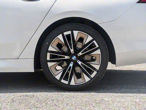 2025�� 530Li ������ ������װ