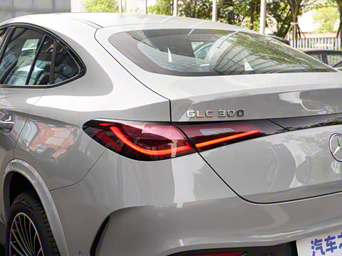 2025�� GLC 300 4MATIC ����SUV