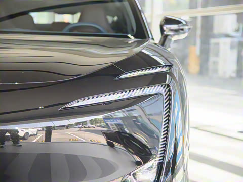 2025�� �Ŀ� Max ���̰�