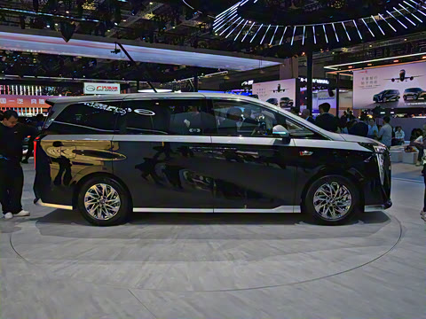 2025�� Ǭ��ϵ�� Ultra ͷ�Ȳ�