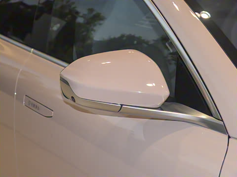 2025�� 75kWh Touring