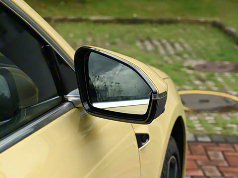 2025�� 75kWh Touring