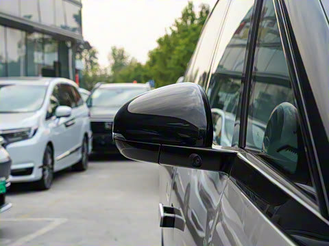 2025�� Ultra ���ܻ��°�