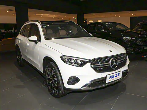 2025�� �Ŀ� GLC 260 L 4MATIC ������