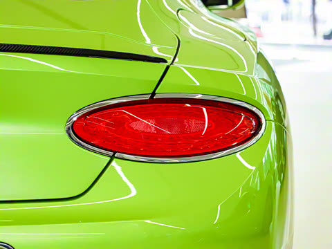 2024�� 4.0T GT V8