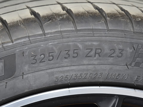 2024�� AMG GLS 63 4MATIC+