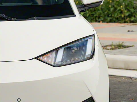 2025�� �Ǽݰ� 305km ���ɰ�