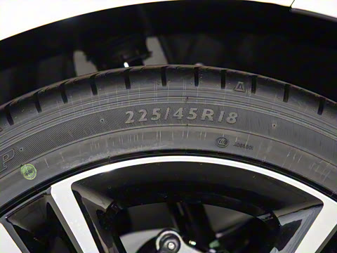 2025�� HATCHBACK 240TURBO �ֶ��ھ���