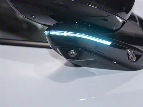 2025�� 702 �������� Ultra