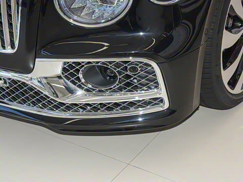 2024�� 4.0T V8 Mulliner