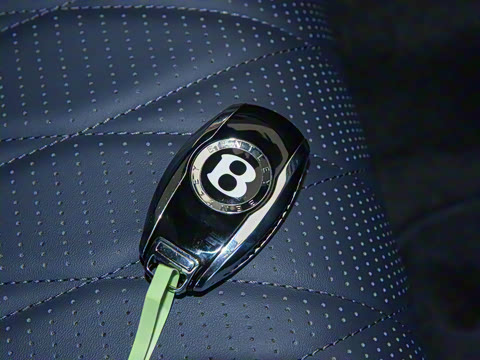 2024�� 4.0T V8 Mulliner