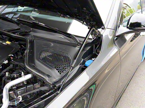 2025�� �Ŀ� E 300 ʱ�����˶���