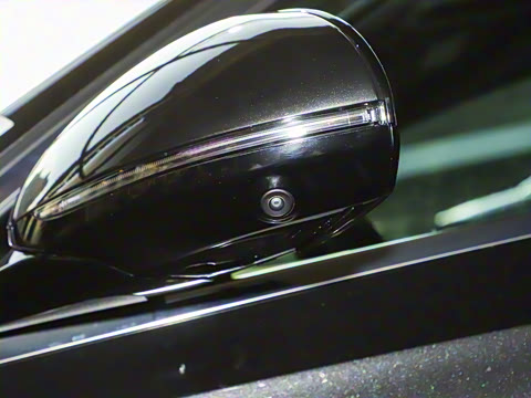 2025�� E 300 L ʱ����