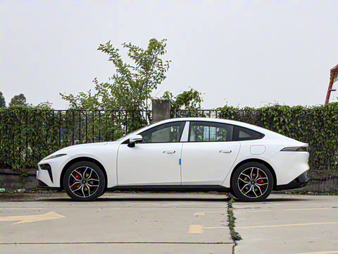 2025�� ���� 550ProѲ����