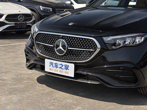 2025�� �Ŀ� E 260 L �˶���