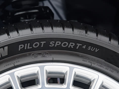 2025�� Ǭ�� UItra 6��