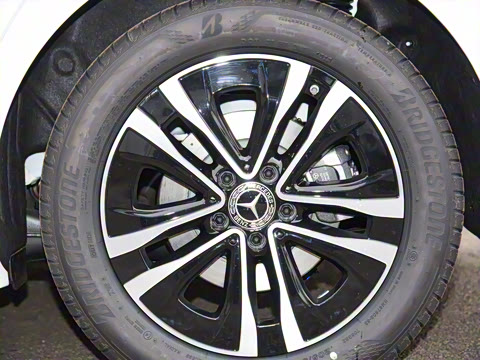 2024�� A 200 L ������