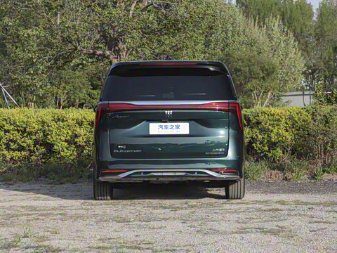 2025�� 2.0T ����˽����